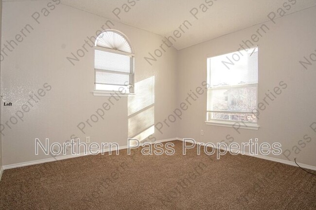 Building Photo - 13740 Paseo Alegre Ave