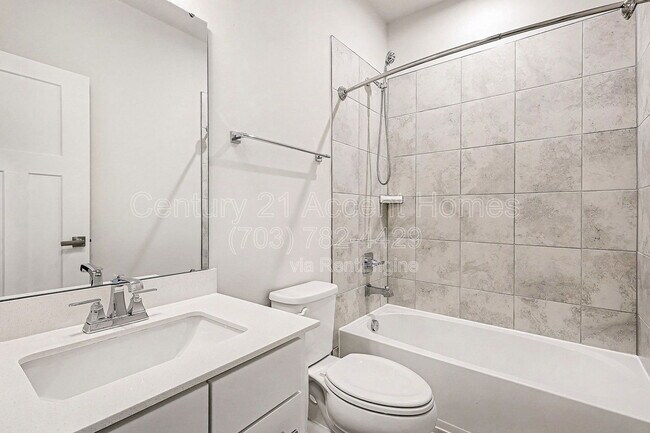 Building Photo - 2654 Jetstream Rd