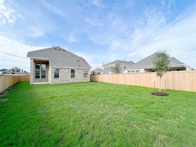 Building Photo - 18426 Cir Bar Rnch Ct