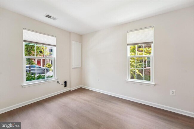 Building Photo - 5313 Smith's Cv Ln