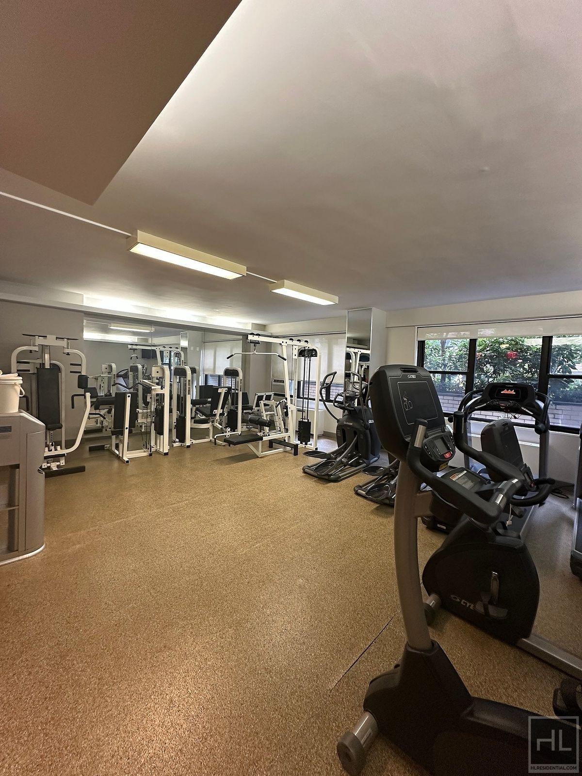 Building Photo - EAST 49 STREET