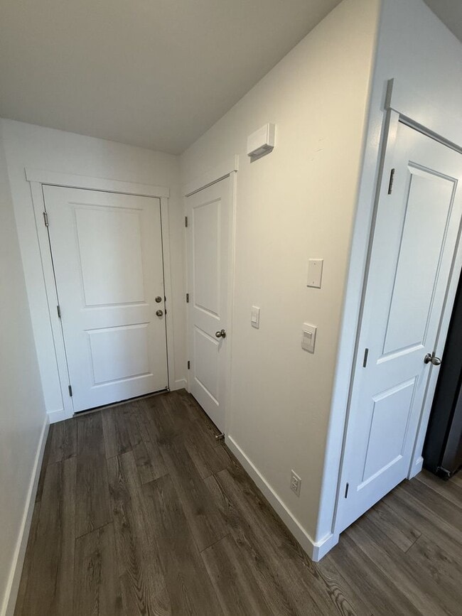 Building Photo - Townhome in Provo, UT