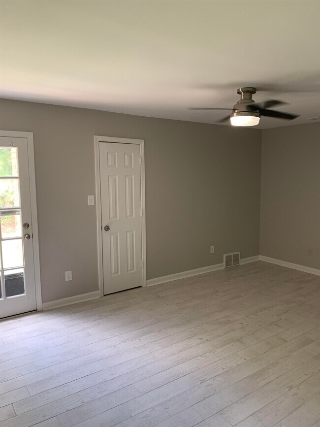 Building Photo - 4834 Sturbridge Ln