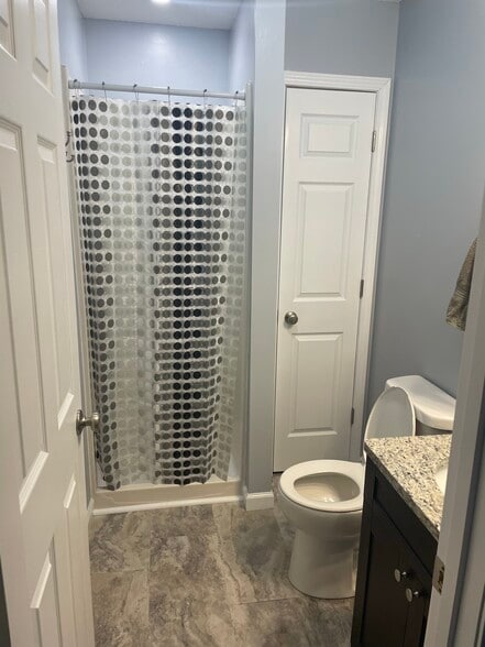 Building Photo - 1812 Briarwood Dr