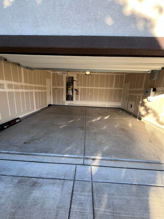 Building Photo - BEAUTIFUL FOUR BEDROOM HOME IN WESTPARK!!
