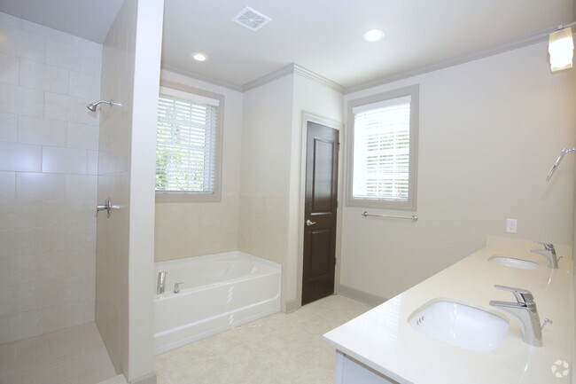 Interior Photo - Camden Paces