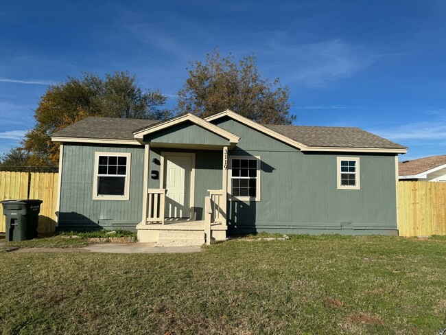 Primary Photo - 3 bedroom home with fenced backyard