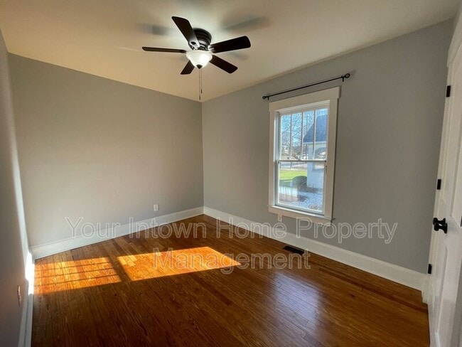 Building Photo - 228 Mayson Ave NE