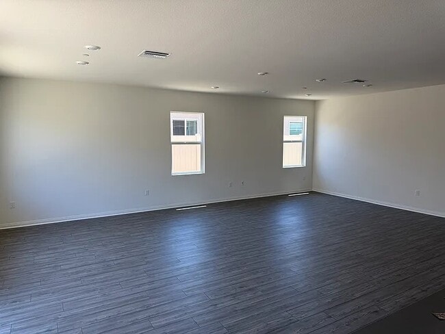 Building Photo - 7736 Nectarsweet Dr