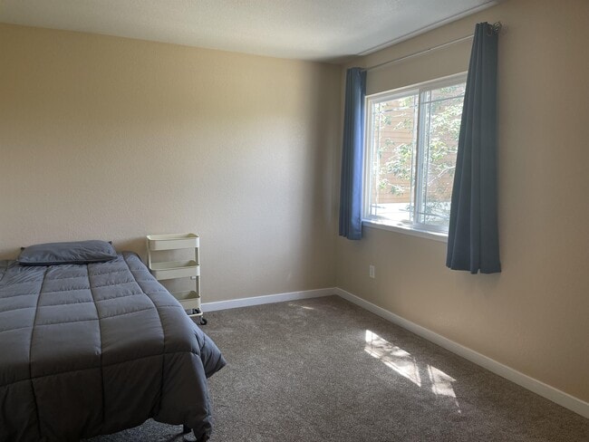 Building Photo - 2821 Rigden Pkwy