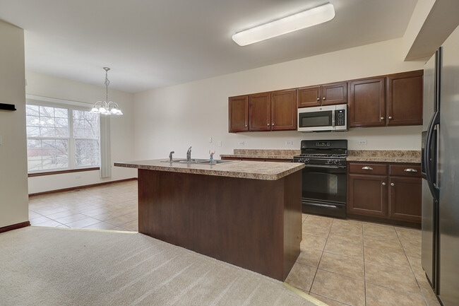 Building Photo - 23055 Ironwood Dr