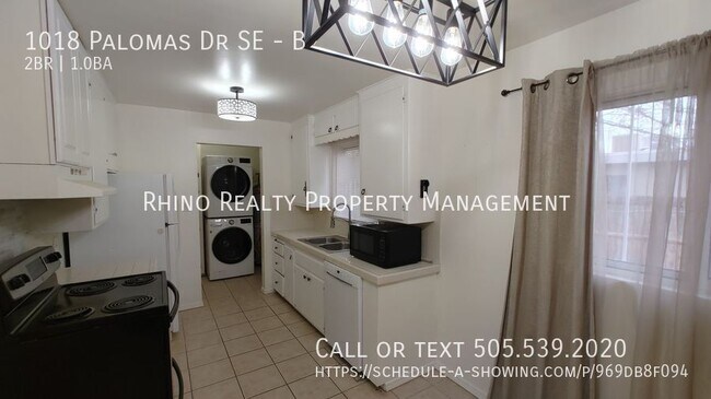Building Photo - 1018 Palomas Dr SE