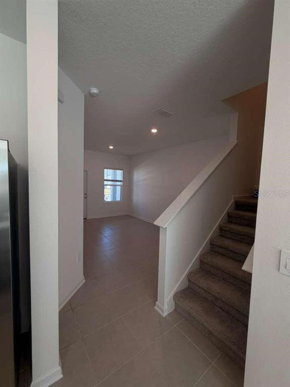 Building Photo - 2728 Skyline Lp