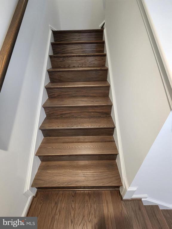 Building Photo - 477 Husky Trl