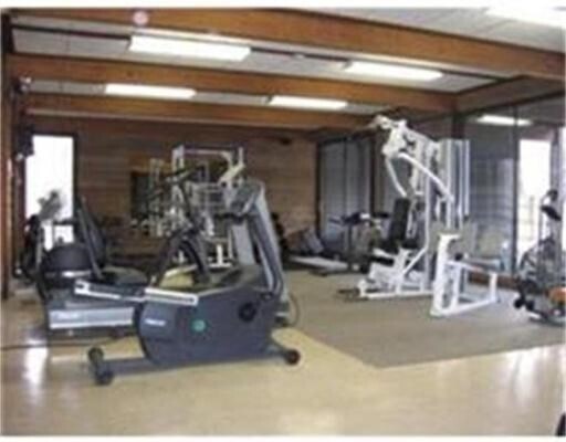 Building Photo - 532 Old Stone Brook