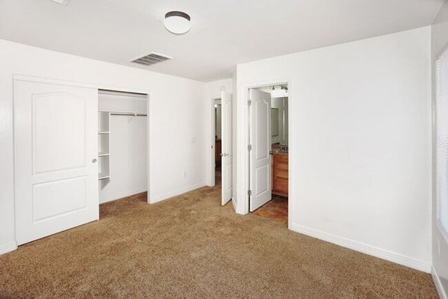 Building Photo - 3261 N Surging Waters Pl