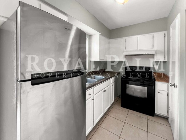 Building Photo - 17435 Barbara Dr