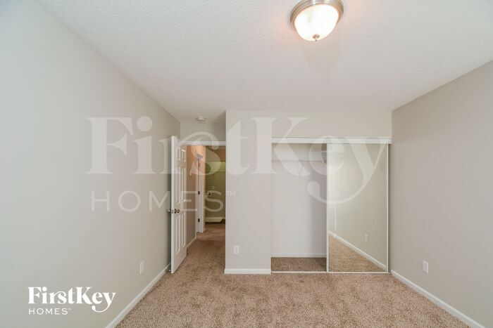 Building Photo - 12323 N Exeter Way