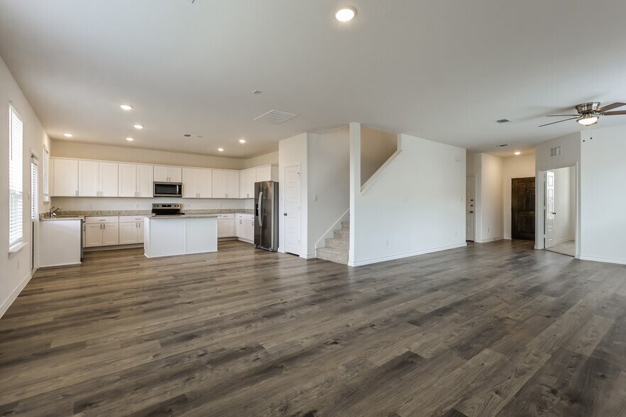 Building Photo - 1541 Golden Wheat