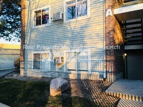 Building Photo - Check out This Cute 2 Bedroom 1 Bath SLC Condo!