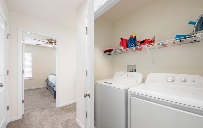 Building Photo - A Beautiful 3 Bedroom End Unit Townhouse
