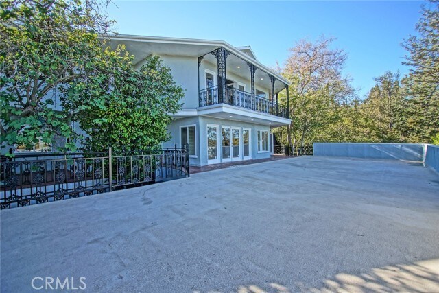 Building Photo - 3915 Fredonia Dr