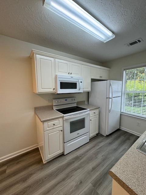 Building Photo - 133 Hillsborough Ln
