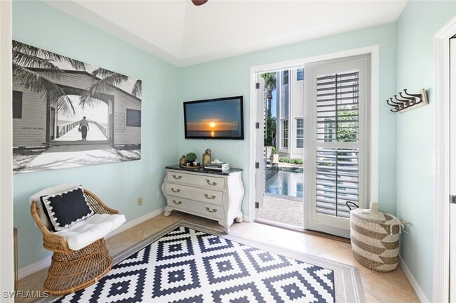 Building Photo - 425 2nd Ave S