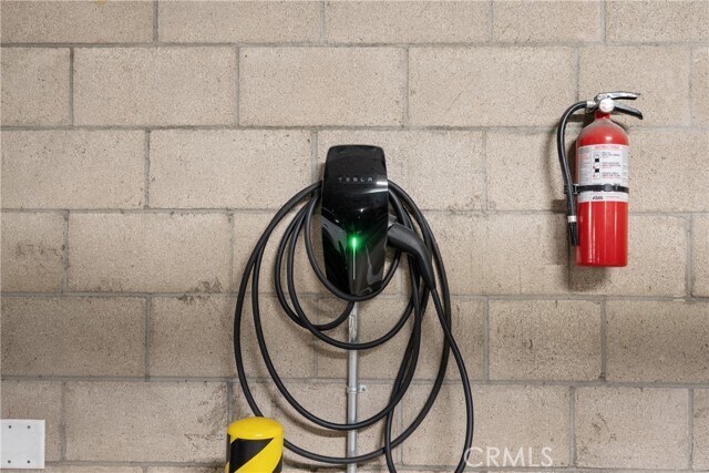 Building Photo - 820 S Wilton Pl