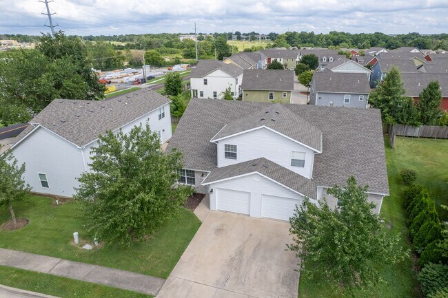 Building Photo - 2612-2614 Northampton Dr.