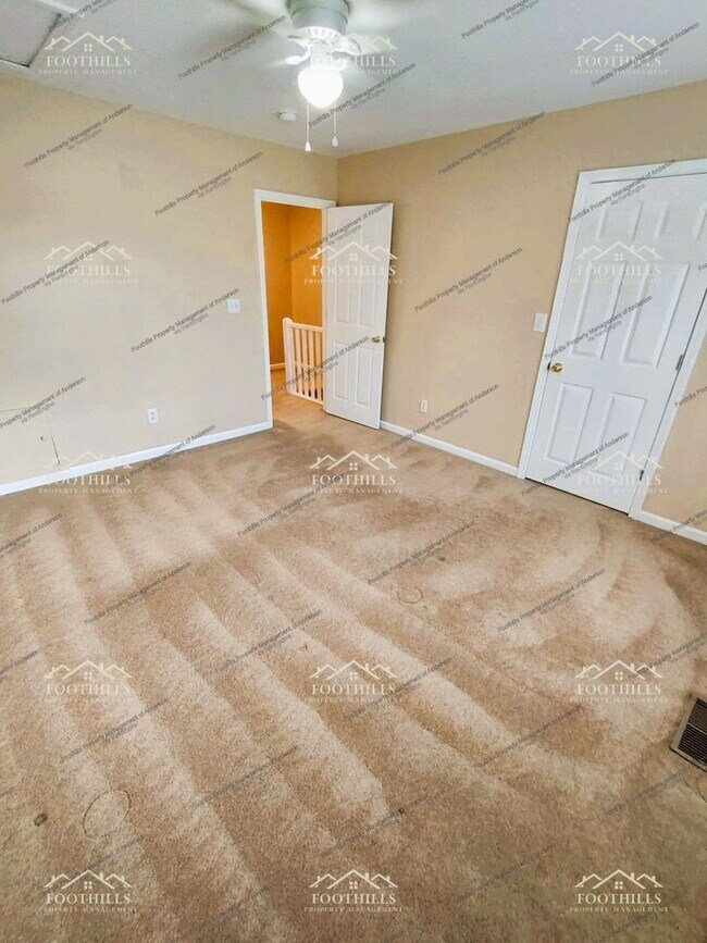 Building Photo - 107 A Cypress Run