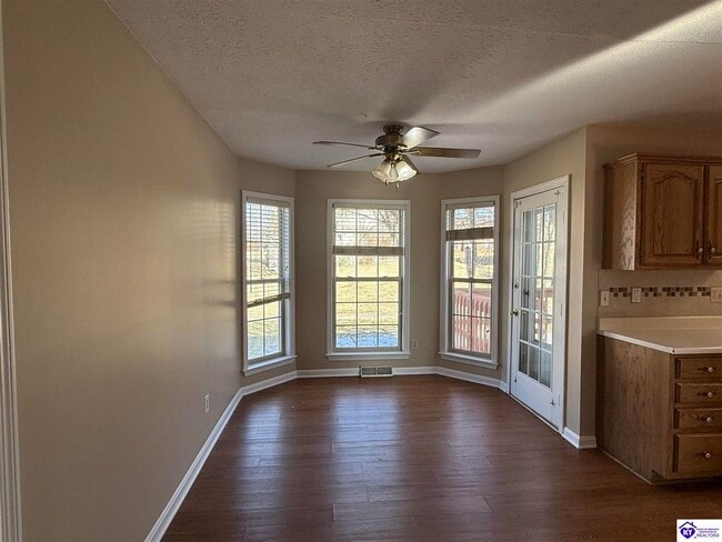 Building Photo - 110 Brendenwood Ct