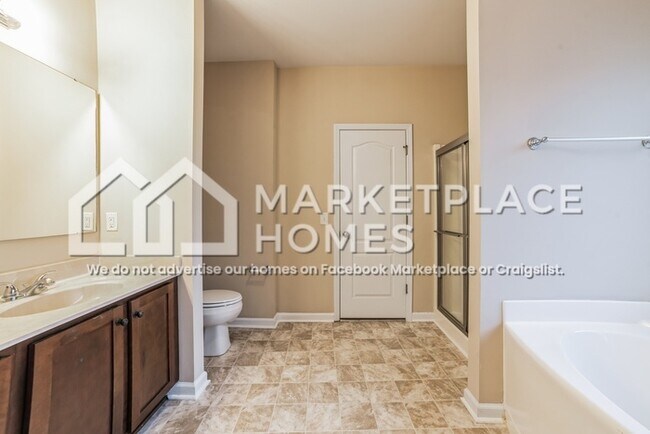 Building Photo - 405 Peppermint Dr