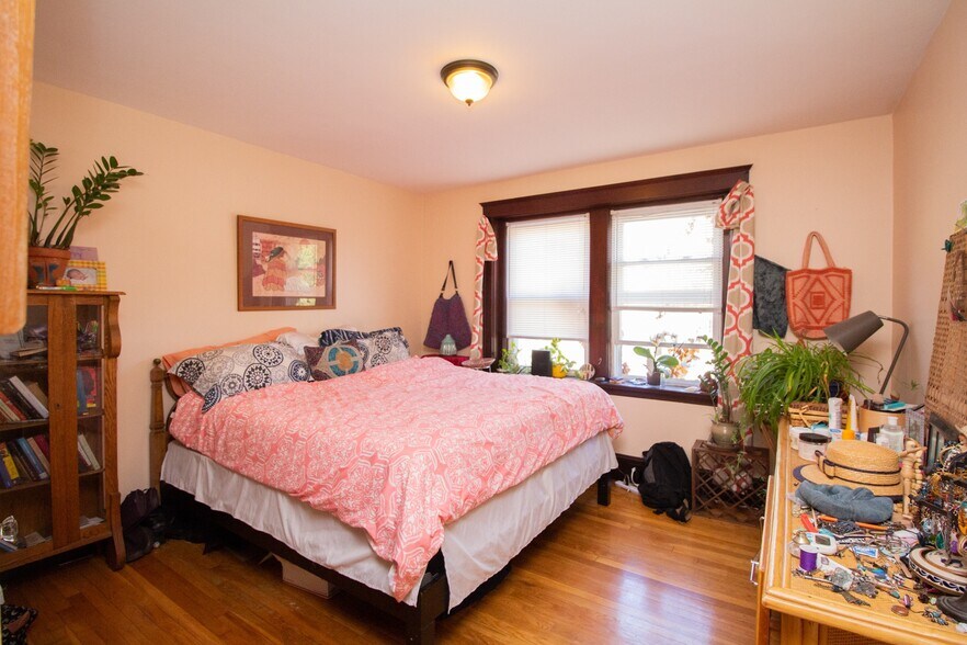 Building Photo - 55 Franklin St