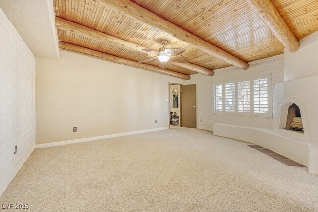 Building Photo - 1224 Sur Este Ave