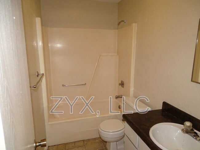 Building Photo - 485 W 150th St