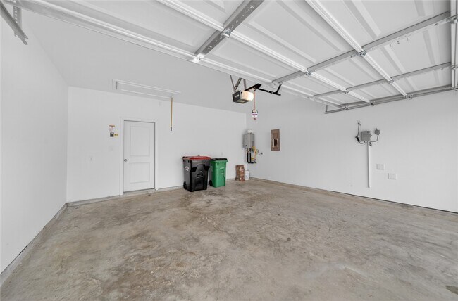 Building Photo - 9723 Pettus Crk Dr