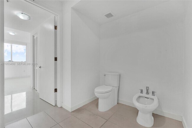 Building Photo - 7751 NW 107th Ave