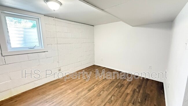 Building Photo - 1209 Stevens Dr
