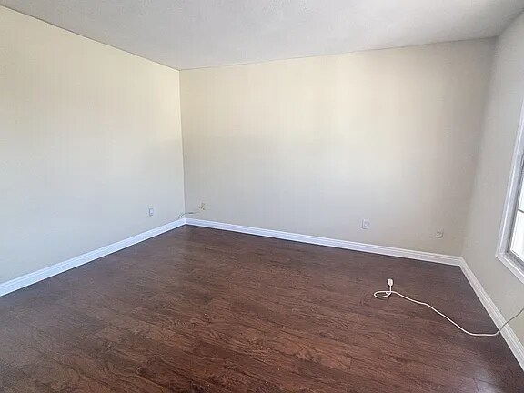 Building Photo - 6742 Western Ave