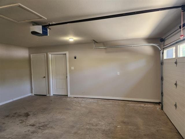 Building Photo - 511 Oakwood Ln