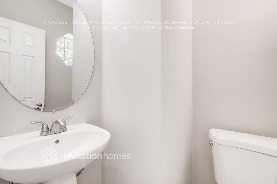 Building Photo - 8502 Glenbury Ct N