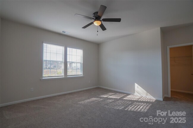 Building Photo - 1406 Caracara Ct