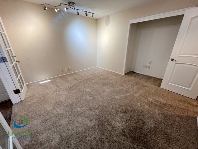 Building Photo - $5,095 - Beautiful 3/2 Bath Home Tucked Away in Prime Santa Clara's Location