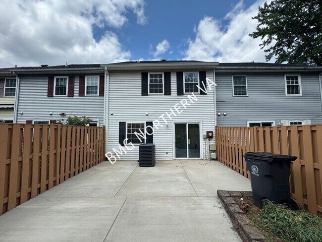Building Photo - 8763 Bretton Woods Dr