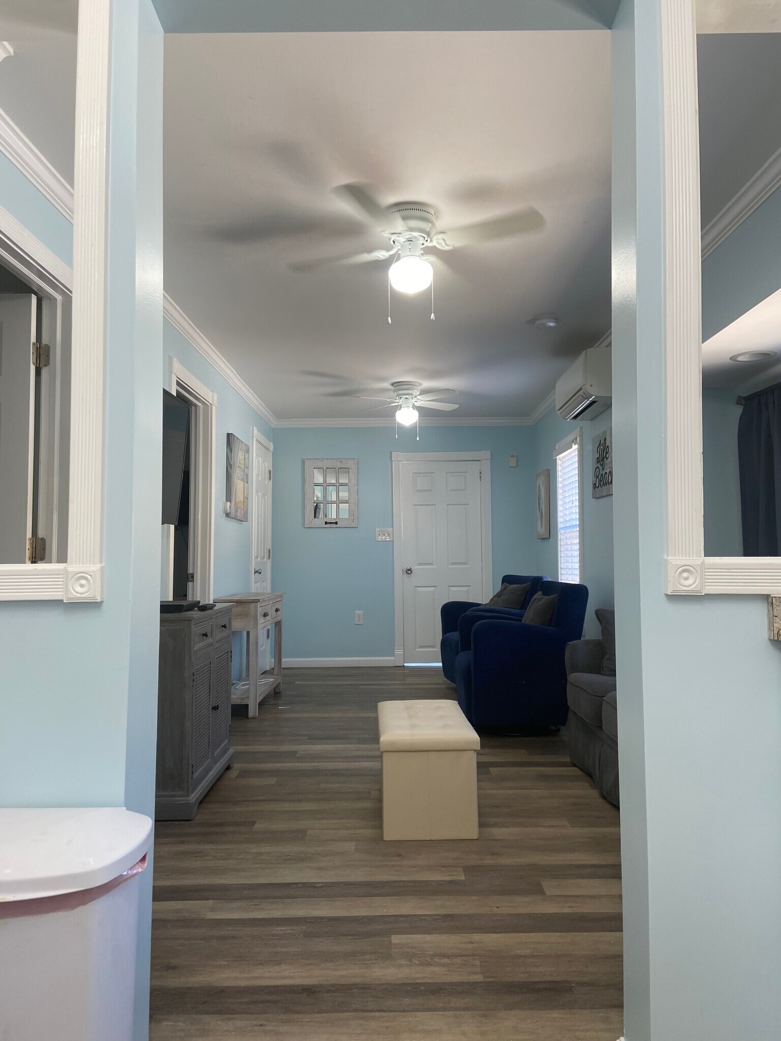 Building Photo - 215 Grant Ave