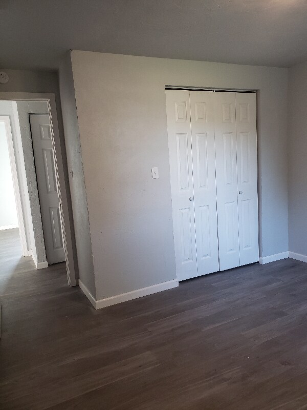 Building Photo - 1001 Bell Dr
