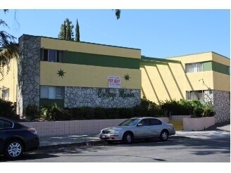 Building Photo - College Manor
