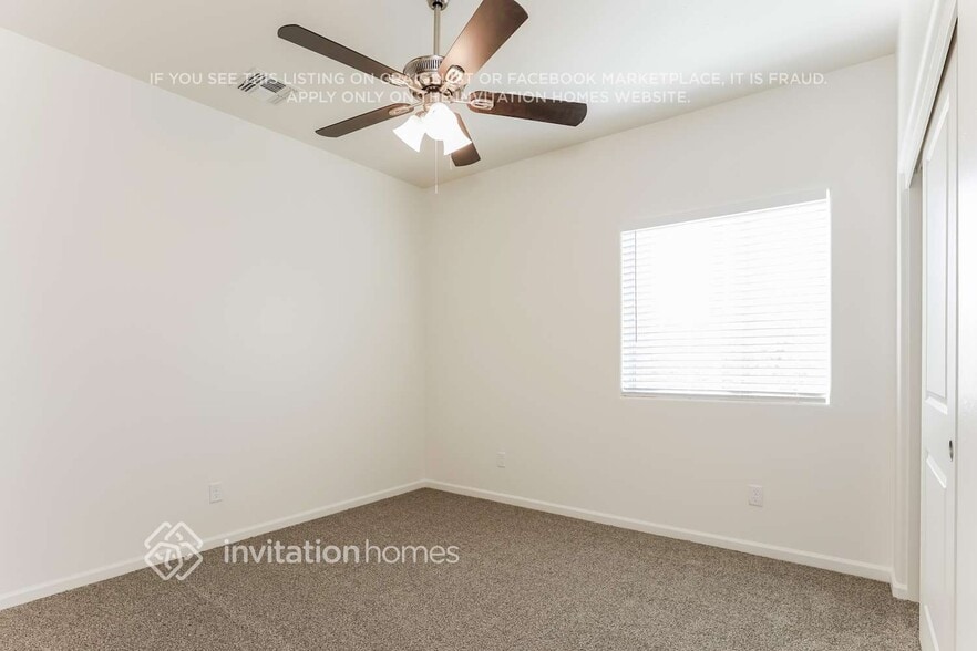 Building Photo - 16440 S 10th St