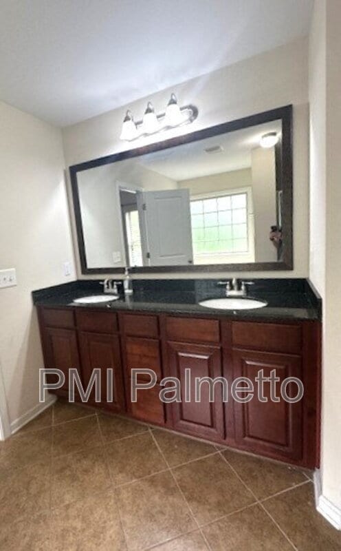 Building Photo - 348 Woodmill Cir